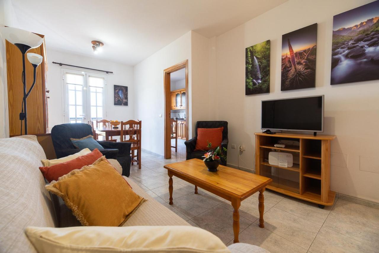 Apartamentos Leomar II Los Llanos De Aridane Ngoại thất bức ảnh