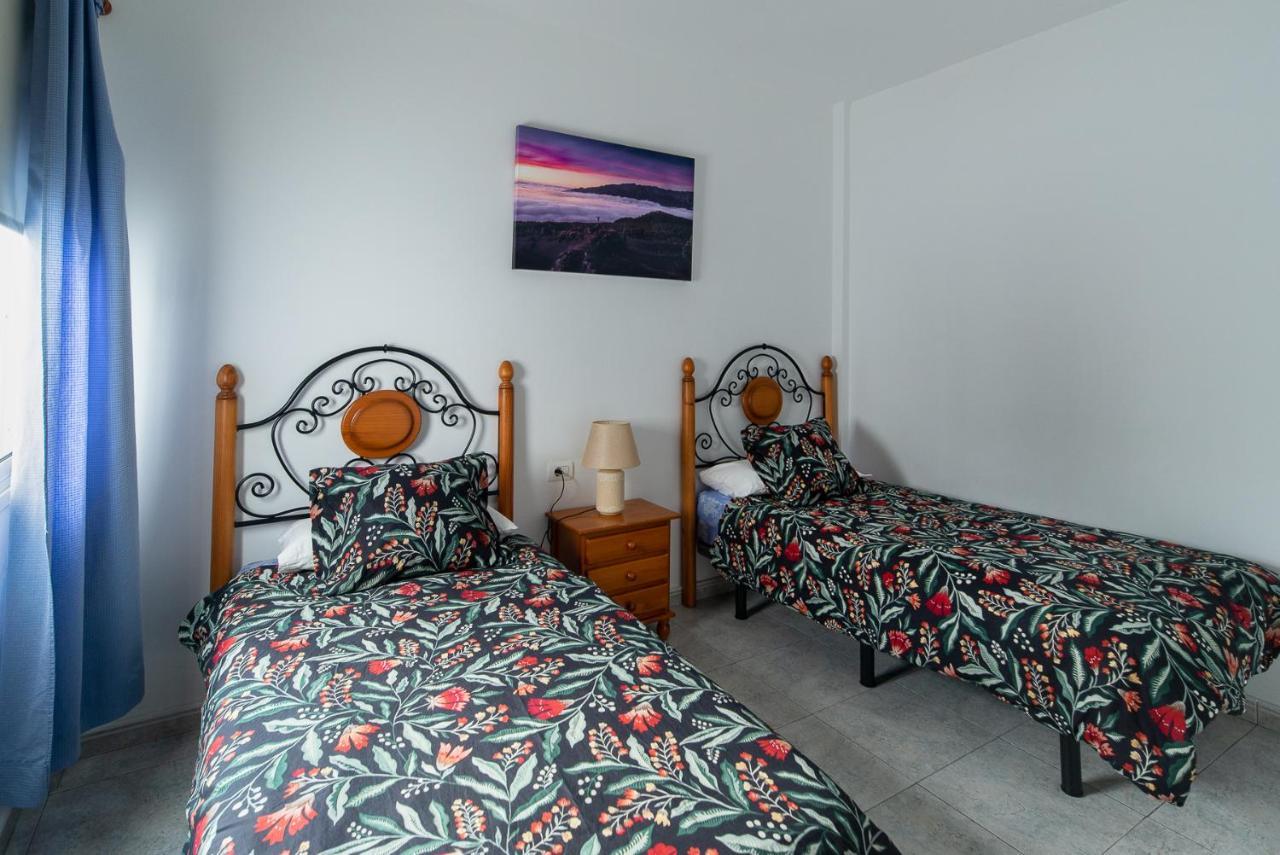 Apartamentos Leomar II Los Llanos De Aridane Ngoại thất bức ảnh