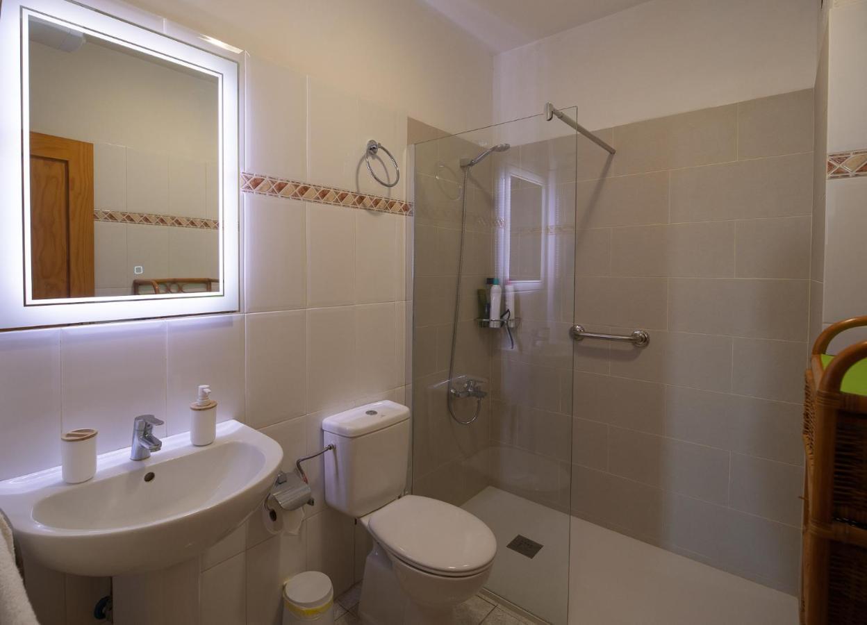 Apartamentos Leomar II Los Llanos De Aridane Ngoại thất bức ảnh